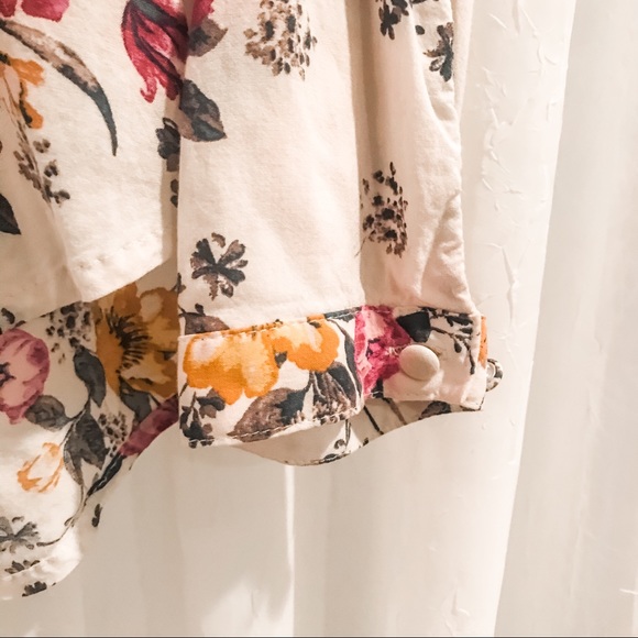 Torrid White Floral Button Up Long Sleeve Blouse 0 - Picture 3 of 7